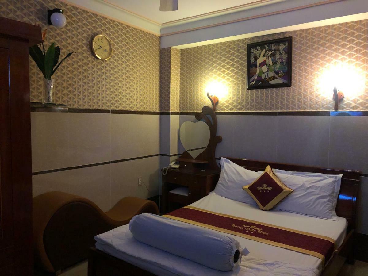 Hoàng Quân Hotel Thành Pho Ho Chí Minh Esterno foto